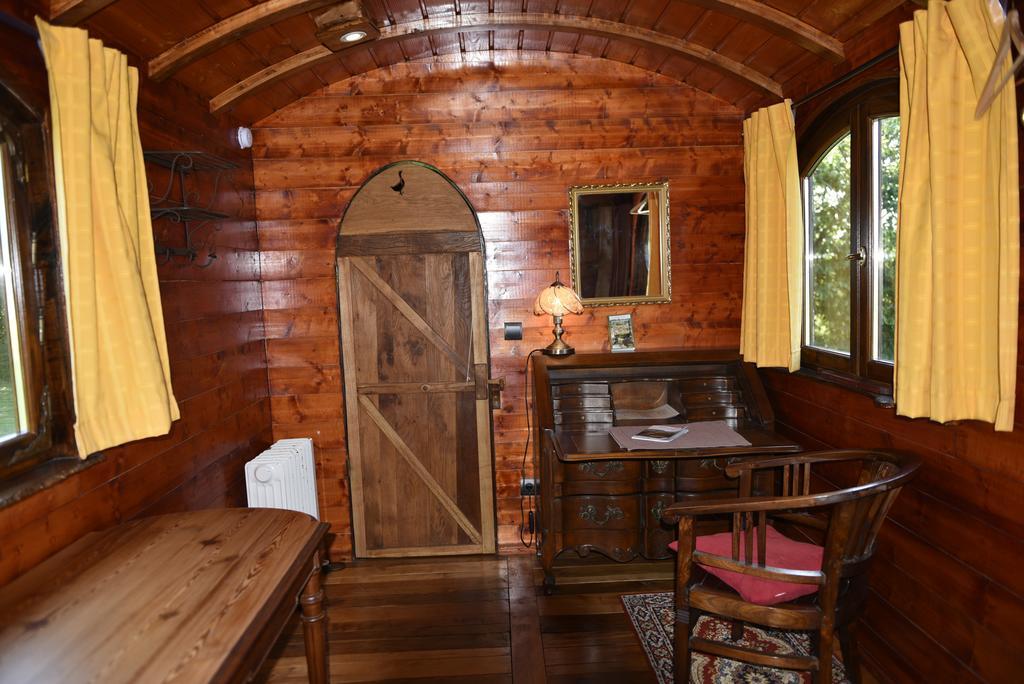 Yourte Roulotte Et Gite De La Laita Clohars-Carnoet Bagian luar foto
